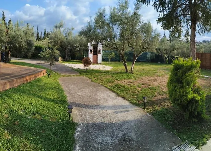 別荘 πετρινη κατοικια στην φυση *