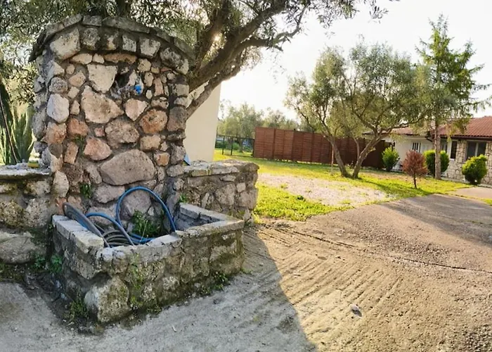 別荘 πετρινη κατοικια στην φυση Tagarades