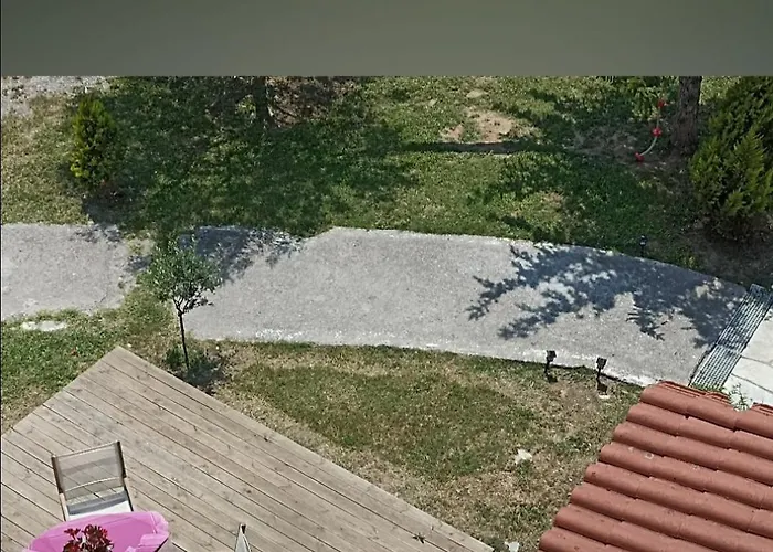 πετρινη κατοικια στην φυση *