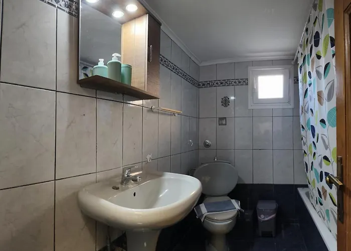 πετρινη κατοικια στην φυση Tatil Evi *